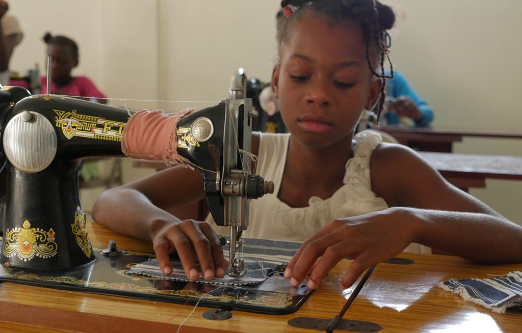 girl sewingv2